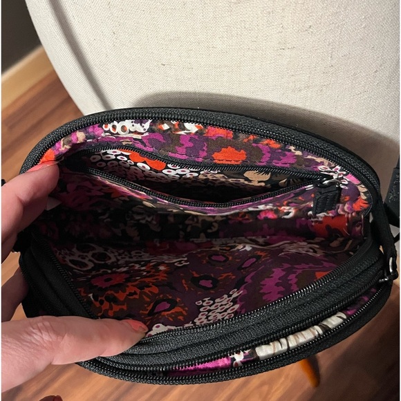 Vera Bradley adjustable purse - Picture 6 of 6